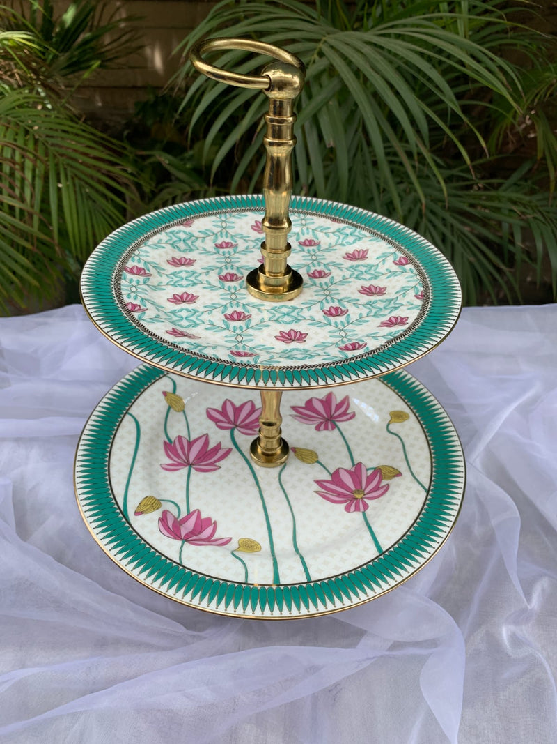 TWO TIER STANDY