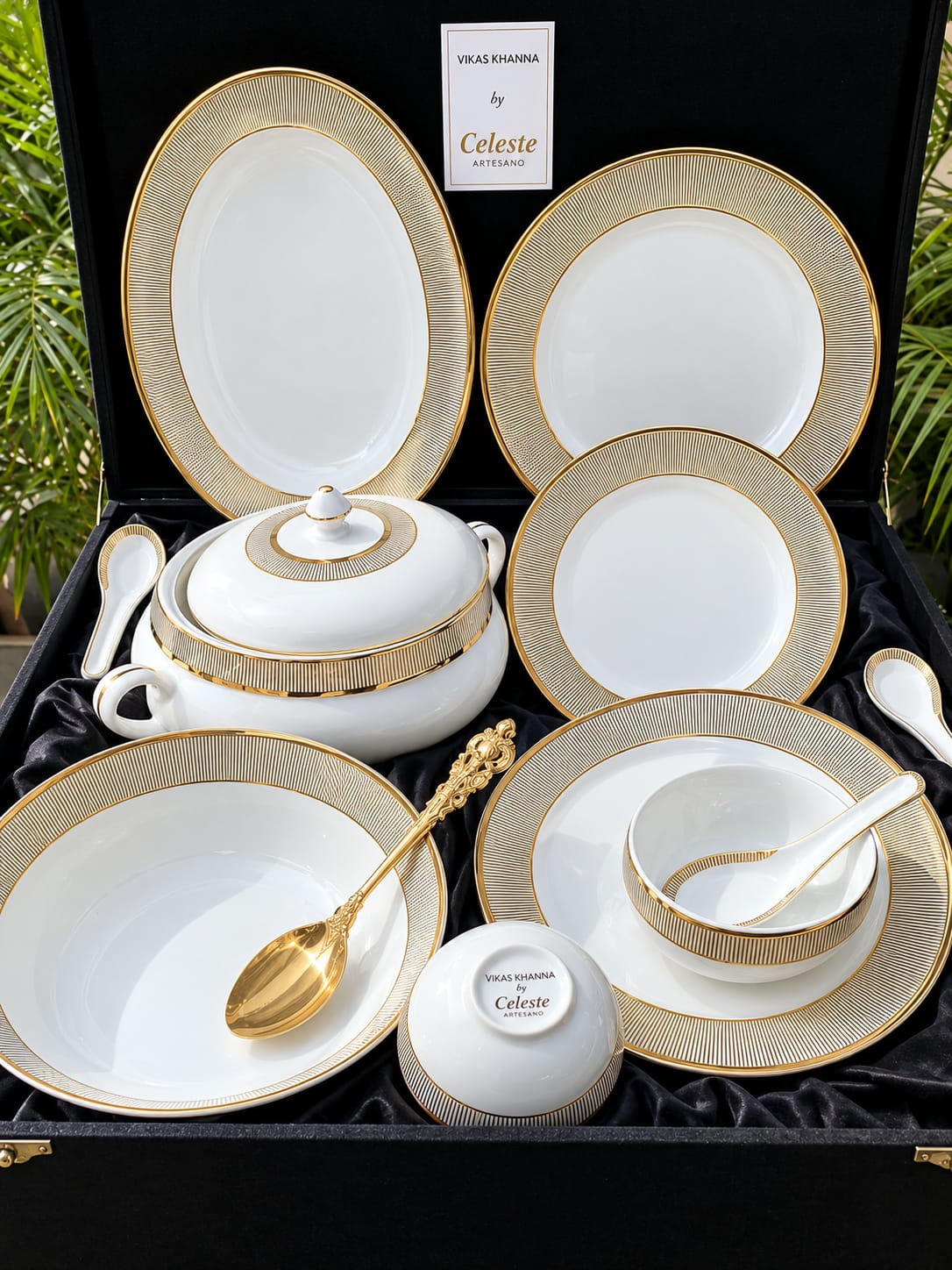 Gold Strip Dinner Set – 28 Pieces