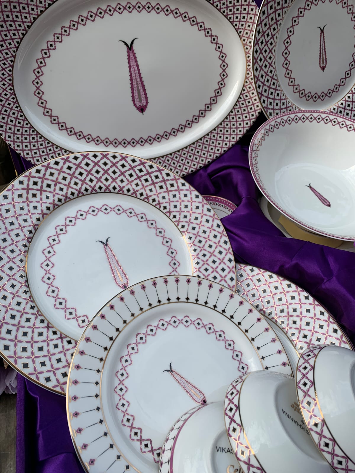 Purple & Pink 28-Piece Dinner Set